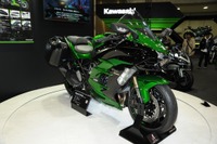 カワサキ Ninja H2 SX SE、走行中にセンタースタンド降下で転倒のおそれ　リコール 画像