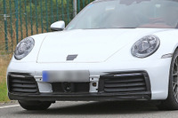 ポルシェ 911 新型、アクティブシャッター&新開発ブレーキキャリパーを確認 画像