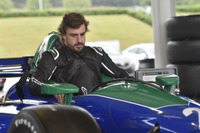 【INDYCAR】フェルナンド・アロンソがロードコースでインディカーをテスト…来季本格参戦への布石か 画像