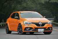 【ルノー メガーヌR.S. 新型試乗】日本で味付けされたハンドリングの真価は?…中村孝仁 画像