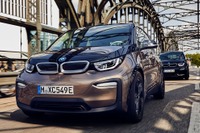 BMW i3 に大容量バッテリーの新グレード、航続2割拡大 画像