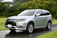三菱 アウトランダーPHEV 改良新型、EVらしさ際立つ［詳細画像］ 画像