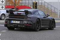 このリアウイングは何だ!? ポルシェ 911GT3 新型、完成形が見えてきた 画像