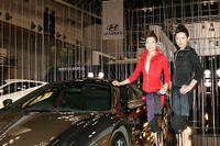 【東京モーターショー07】コンパニオン写真蔵…光岡自動車 その5 画像