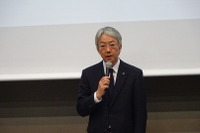 スバル 中村社長「再発防止に鋭意努めてきたが」…リコールで通期営業利益を42%減の2200億円に修正 画像
