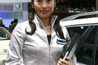 【東京モーターショー07】コンパニオン写真蔵…VW その5 画像