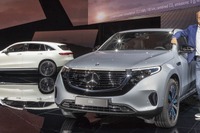 メルセデスベンツ初の市販EV『EQC』、2019年春から生産へ…発売は2019年央に 画像