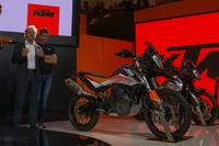 KTMが 790アドベンチャー 発表、95馬力の2気筒搭載…EICMA 2018 画像