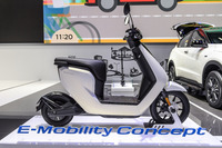 ホンダが電動スクーター提案、2018年末に市販モデル発表へ…広州モーターショー2018 画像