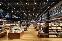 カー用品店の新潮流、オートバックス「A PIT AUTOBACS SHINONOME」誕生 画像