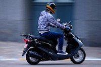自動運転技術より、ヘルメットかぶって欲しい二輪車事故【岩貞るみこの人道車医】 画像