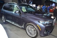 BMW X7、最上級SUVは7万3900ドルから…ロサンゼルスモーターショー2018 画像