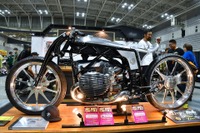 ホットロッドカスタムショーで謎のBMW空冷フラットツインが世界初披露…その正体は? 画像