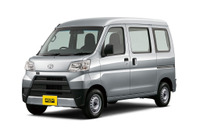 トヨタ ピクシス バン、MT車に歩行者検知対応の衝突回避支援システムを搭載 画像