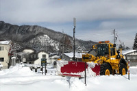 5Gを使って除雪車を支援、KDDIが白馬村で実証実験へ 画像