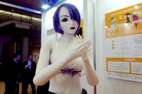 スリムで繊細に動く等身大フィギュア『高坂ここな』…ロボデックス2019［動画］ 画像