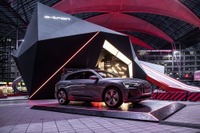 アウディ初のEV『e-tron』の顧客を支援、世界最大級の充電ステーション開設へ 画像