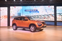 インド・タタモーターズが新型SUV『ハリアー』発売、車台はジャガー・ランドローバーと共同開発 画像