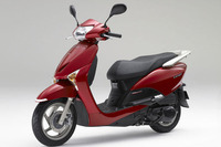 ホンダ リード 新型を市場投入 低燃費の通勤用スクーター 画像