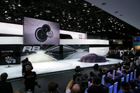 【デトロイトモーターショー08】アウディ、V12 TDI搭載の R8 と TTS を発表 画像