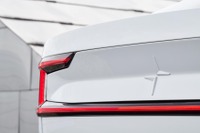 ポールスター2、新型EVセダンを発表へ 2月27日にライブ配信を予定 画像
