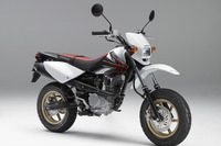 ホンダ XR100モタード カラーリングを変更 画像