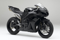 ホンダ、CBR600RRレースベース車を発売 画像