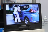 軽やトヨタ車にもオートスライドドア、後付け装着キットをスタンレー電気が発売…IAAE 2019 画像