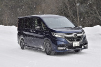 【ホンダ ステップワゴン モデューロX 雪上試乗】ドライバーも乗員もハッピーな移動時間を過ごせるミニバン…佐藤久実 画像