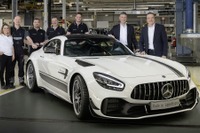 メルセデスAMG GT 改良新型、量産第一号車の585馬力「GT Rプロ」がラインオフ 画像