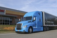 ダイムラー、レベル4の自動運転トラックの開発促進…米企業を買収へ 画像