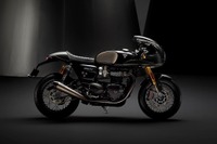 トライアンフ、世界限定車のスラクストンTFC、ボンネビル T120 エース/ダイアモンドエディションを発売 画像