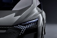 アウディ『AI:ME』の画像、レベル4の自動運転が可能…上海モーターショー2019で実車発表へ 画像