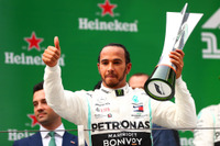 【F1 中国GP】F1グランプリ1000戦目の記念すべきレースを制したのはルイス・ハミルトン 画像