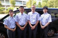 タクシードライバー夏用制服を「おもてなしクールウェア」に刷新 日の丸自動車 画像