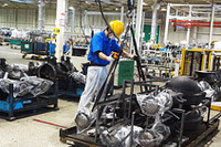 日野自動車の世界生産、3年連続プラス…9.5%増の22万0133台 2018年度 画像