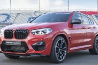 BMW X4 に510馬力の「M」、2019年のMotoGP予選最速選手に贈呈へ 画像