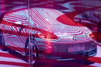 VWの次世代EV『ID.3』、ベース価格は3万ユーロ切る…先行予約受注を欧州で開始 画像