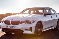 BMW 3シリーズ 新型にPHV、EVモードは66kmに…7月欧州発売へ 画像