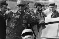 ポール・ニューマンは何歳までポルシェでレースをしていたか 画像