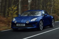 アルピーヌ A110 に黒と青の限定モデル 価格829万円で申込受付開始 画像