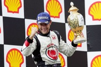 “カーレースの王子”ジェンソン・バトン自伝 画像