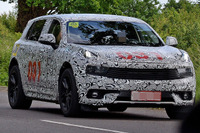 ロータス初のSUV、開発車両を初スクープ!電動モデルが有力 画像