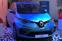 ルノーの新世代EV、ゾエ 新型を発表…モーターのパワーは25%向上 画像
