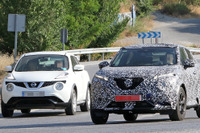 日産 ジューク、新旧ツーショットで比較…新型デザインは何が変わる? 画像
