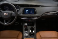 キャデラック、車載スクリーンから駐車場を予約…料金の決済も可能に 画像