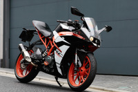 【浦島ライダーの2輪体験記】シングルスポーツの楽しさをギュッと凝縮した「KTM RC390」 画像