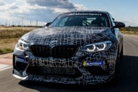 BMW M2 コンペティション にレーサー 8月3日に発表へ 画像
