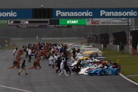 【富士K4-GP】コスプレ変則ルマン方式スタートの10時間レースは、TEAM-T弐号機が2年ぶりの優勝 画像