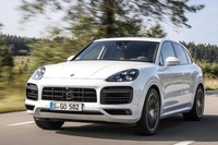 ポルシェ カイエン 新型にPHV、シリーズ最強の680馬力…フランクフルトモーターショー2019で発表へ 画像